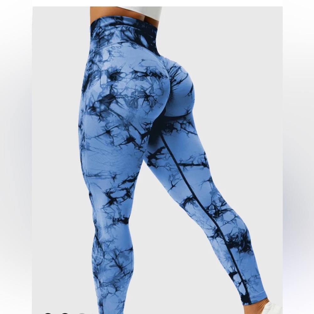 Yeoreo Professional Blue and Black Tie-Dye Leggings.